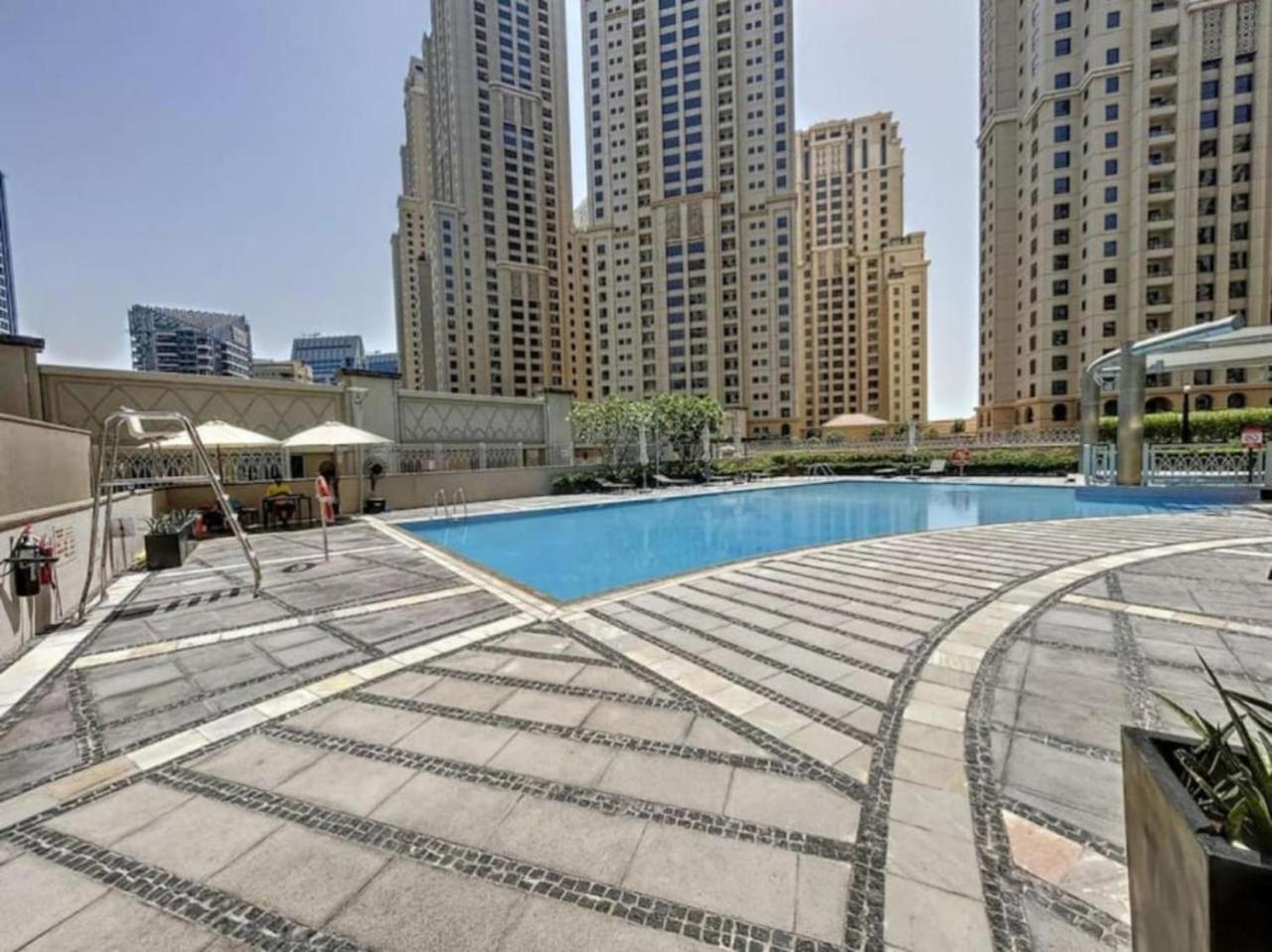 Shemara Tower - Elegant Two Bed With Marina View Vakantiehuis Dubai